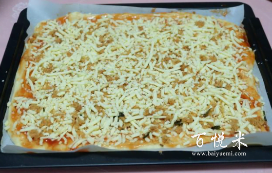 晚上揉面早上烤,這個(gè)披薩味道好,小孩子最愛了